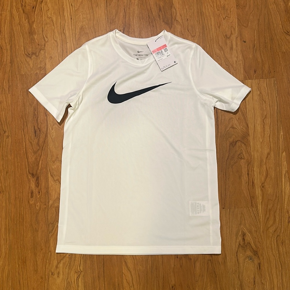 nike tee shirt